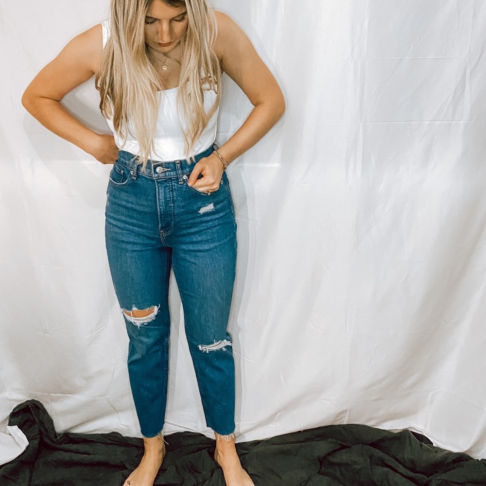 Express Mom Jean Super High Rise - Picture 3 of 11